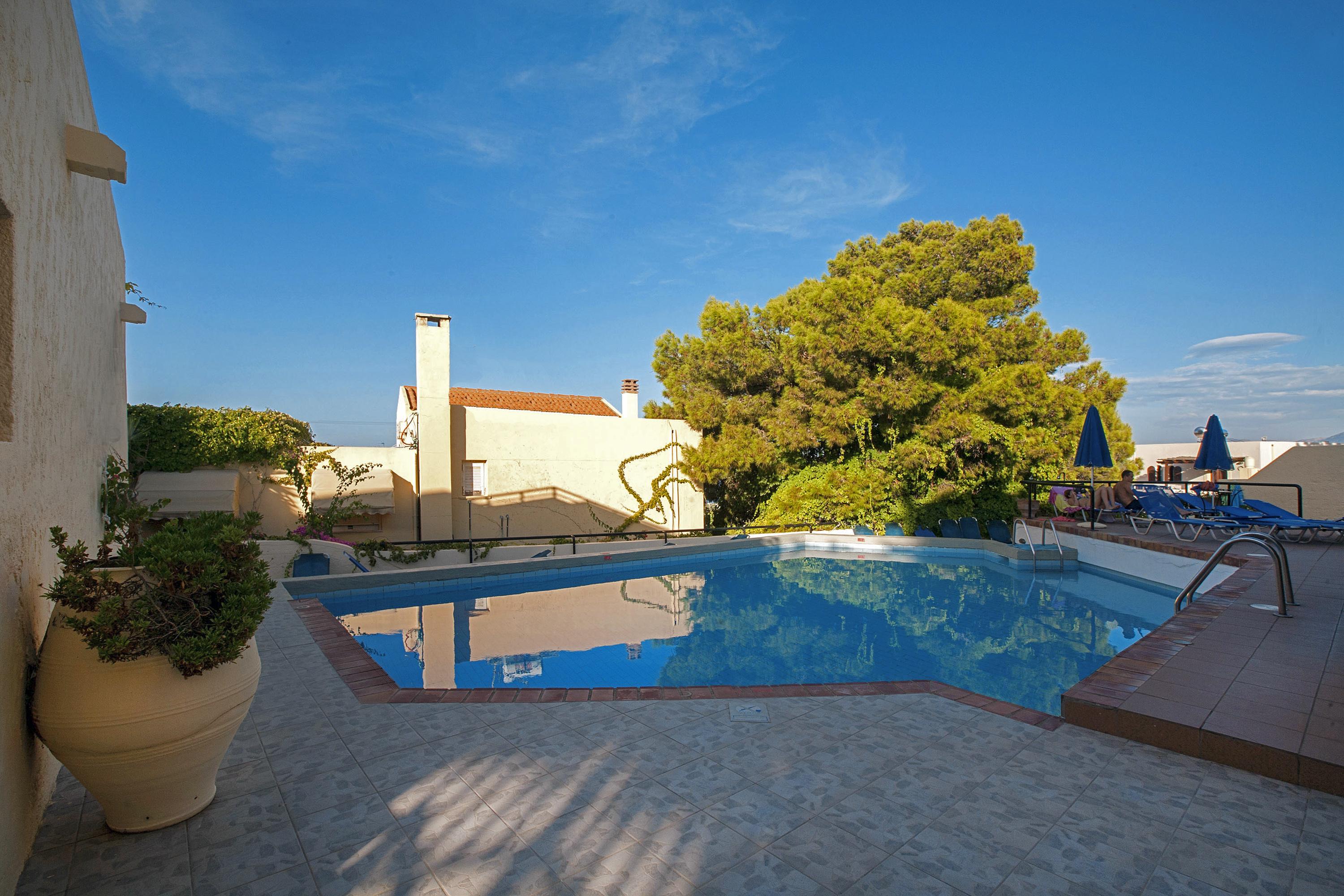 Sundance & Aparthotel Hersonissos (Crete)