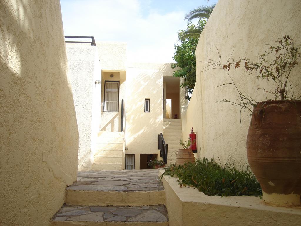 Sundance & Aparthotel Hersonissos (Crete)