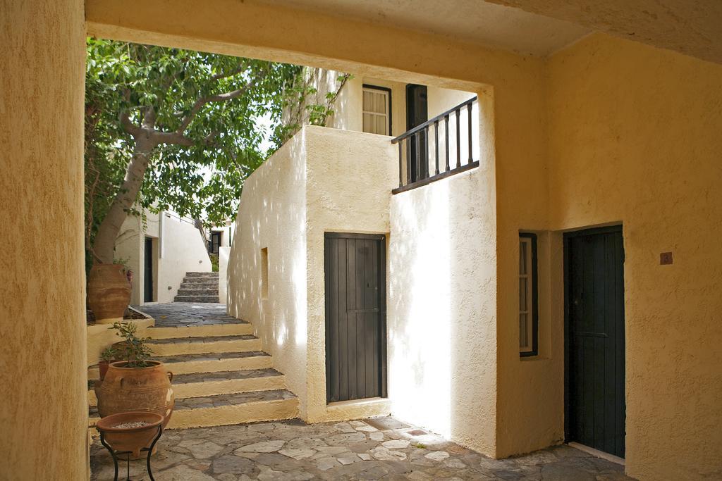 Aparthotel Sundance & 3*
